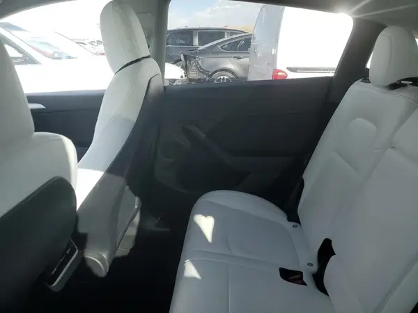 7SAYGDEF9PF590376 2023 TESLA MODEL Y - Image 8