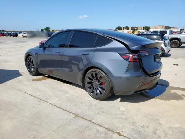 7SAYGDEF9PF602977 2023 TESLA MODEL Y - Image 2