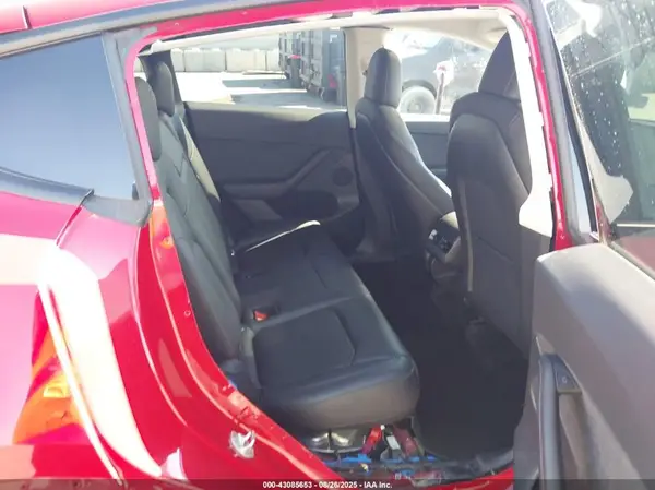 7SAYGDEF9PF605250 2023 TESLA MODEL Y - Image 8