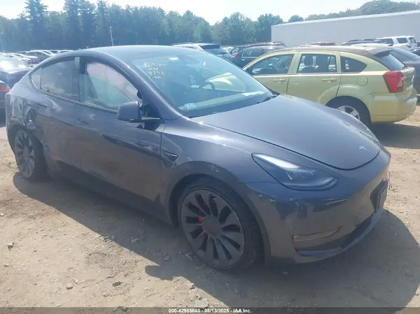 7SAYGDEF9PF614739 2023 TESLA MODEL Y - Image 1