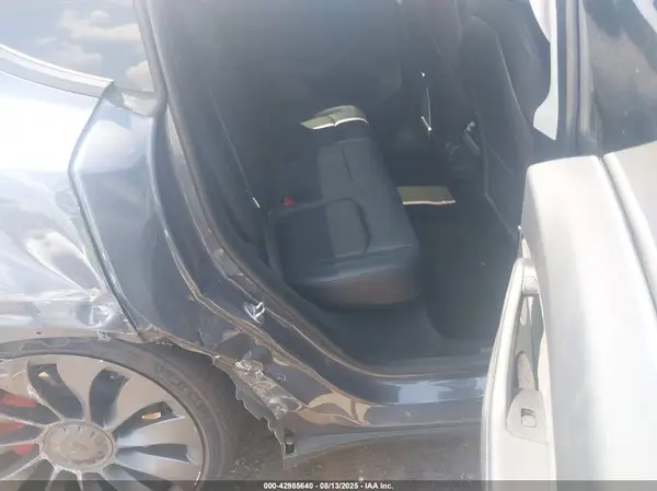 7SAYGDEF9PF614739 2023 TESLA MODEL Y - Image 8
