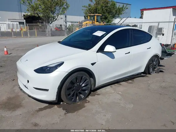 7SAYGDEF9PF636398 2023 TESLA MODEL Y - Image 2