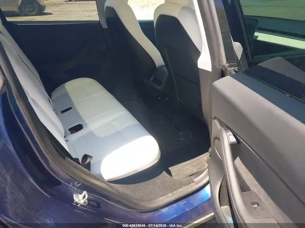 7SAYGDEF9PF645733 2023 TESLA MODEL Y - Image 8