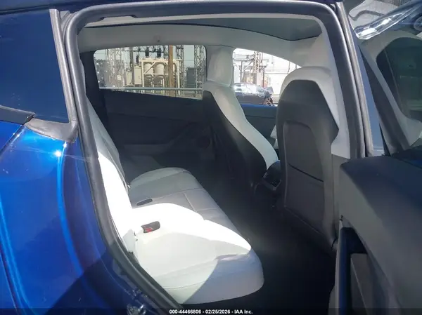 7SAYGDEF9PF662371 2023 TESLA MODEL Y - Image 8