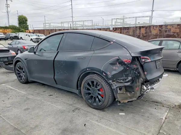 7SAYGDEF9PF664251 2023 TESLA MODEL Y - Image 2