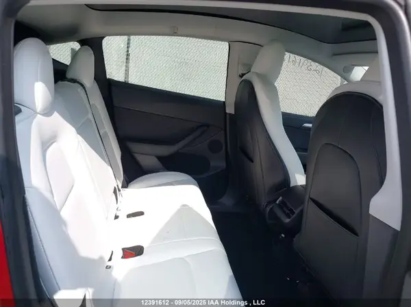 7SAYGDEF9PF664914 2023 TESLA MODEL Y - Image 8