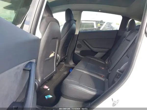 7SAYGDEF9PF665514 2023 TESLA MODEL Y - Image 8