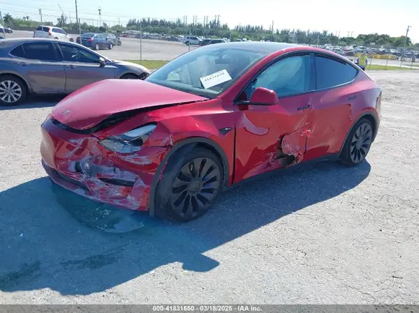7SAYGDEF9PF668137 2023 TESLA MODEL Y - Image 2