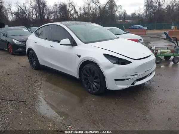 7SAYGDEF9PF675038 2023 TESLA MODEL Y - Image 1