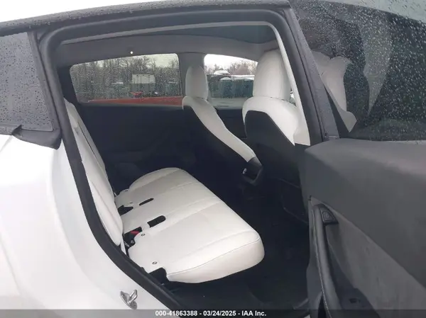 7SAYGDEF9PF675038 2023 TESLA MODEL Y - Image 8