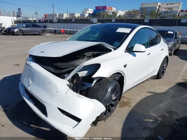 7SAYGDEF9PF682703 2023 TESLA MODEL Y - Image 2