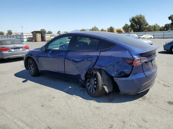 7SAYGDEF9PF697721 2023 TESLA MODEL Y - Image 2