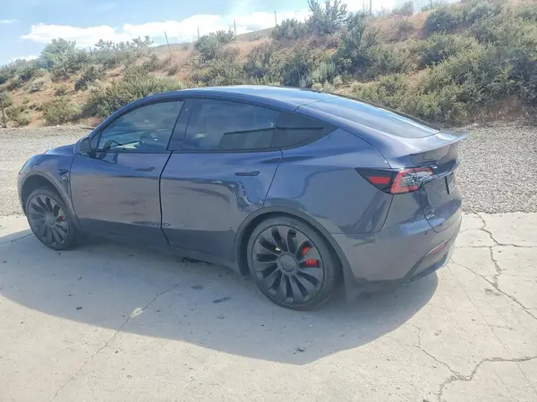 7SAYGDEF9PF711908 2023 TESLA MODEL Y - Image 2