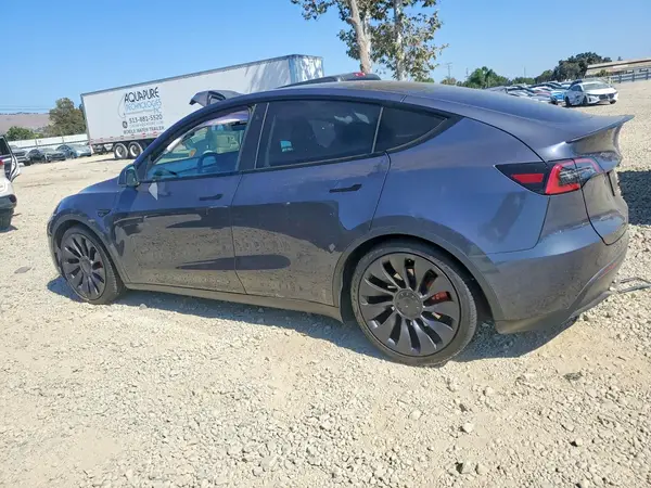 7SAYGDEF9PF737943 2023 TESLA MODEL Y - Image 2