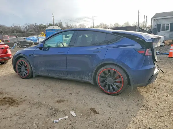 7SAYGDEF9PF766052 2023 TESLA MODEL Y - Image 2