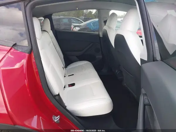 7SAYGDEF9PF777746 2023 TESLA MODEL Y - Image 8