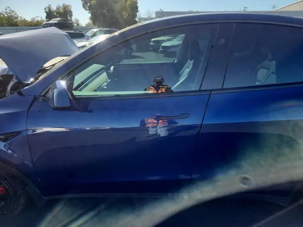 7SAYGDEF9PF812317 2023 TESLA MODEL Y - Image 8