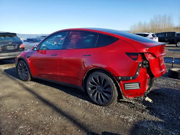 7SAYGDEF9PF814942 2023 TESLA MODEL Y - Image 2