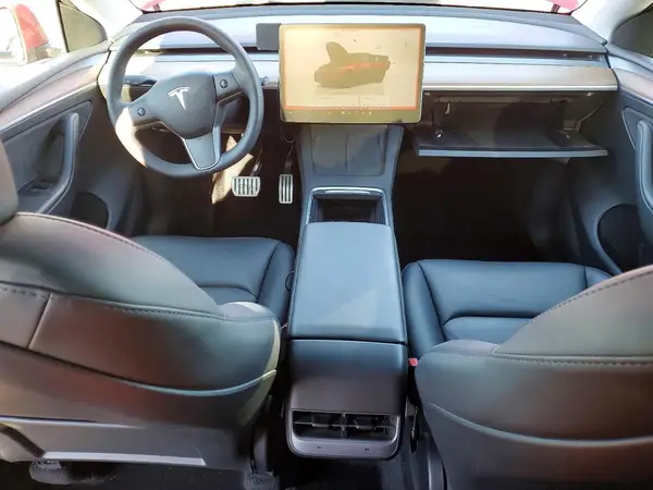 7SAYGDEF9PF814942 2023 TESLA MODEL Y - Image 8