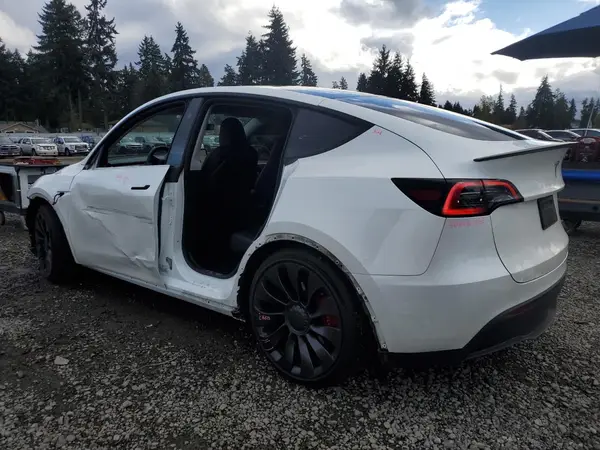 7SAYGDEF9PF816335 2023 TESLA MODEL Y - Image 2