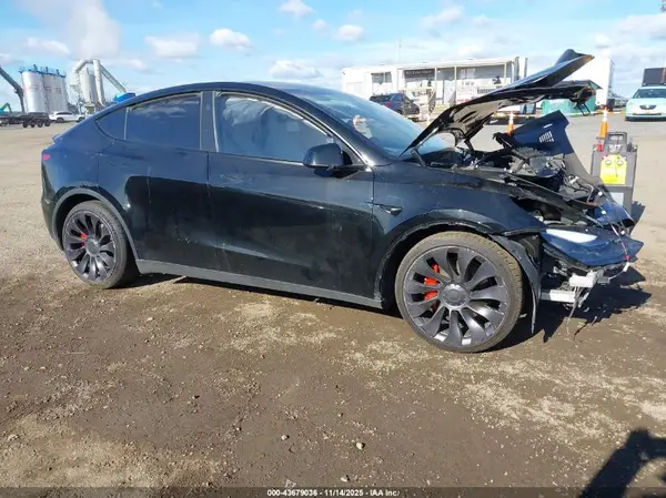 7SAYGDEF9PF823074 2023 TESLA MODEL Y - Image 1