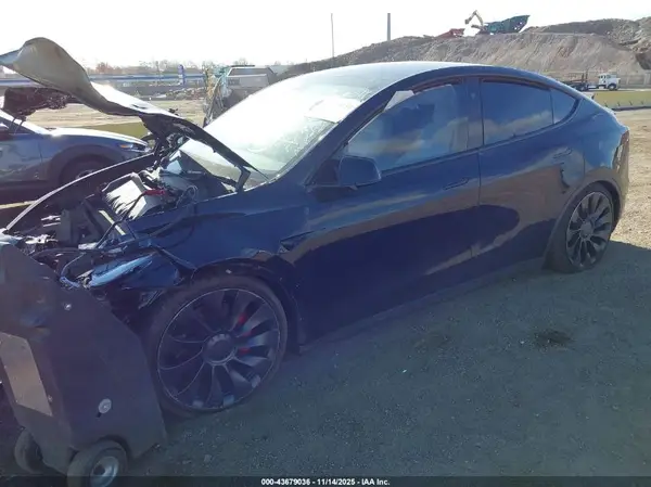7SAYGDEF9PF823074 2023 TESLA MODEL Y - Image 2