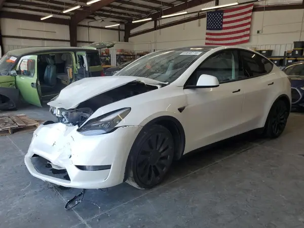7SAYGDEF9PF829103 2023 TESLA MODEL Y - Image 1