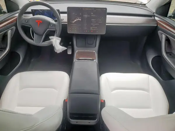 7SAYGDEF9PF832647 2023 TESLA MODEL Y - Image 8
