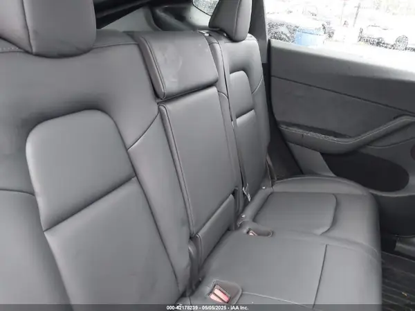 7SAYGDEF9PF838514 2023 TESLA MODEL Y - Image 8