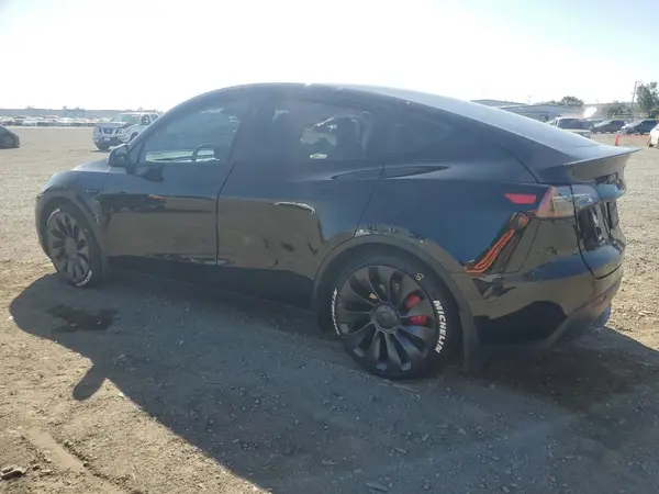 7SAYGDEF9PF844734 2023 TESLA MODEL Y - Image 2