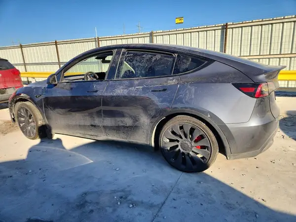 7SAYGDEF9PF874123 2023 TESLA MODEL Y - Image 2
