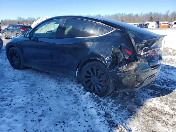 7SAYGDEF9PF891827 2023 TESLA MODEL Y - Image 2