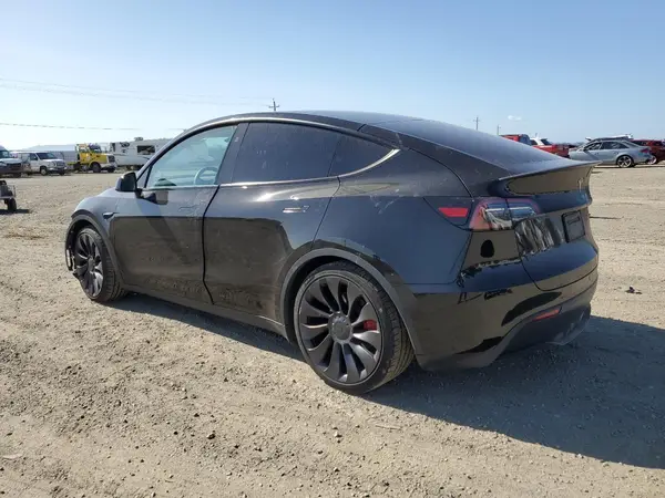 7SAYGDEF9PF897644 2023 TESLA MODEL Y - Image 2