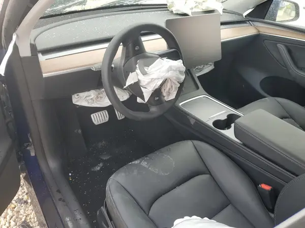 7SAYGDEF9PF911879 2023 TESLA MODEL Y - Image 8
