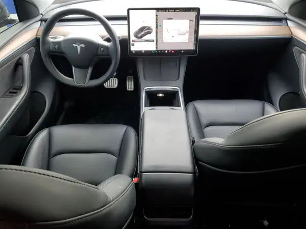 7SAYGDEF9PF935356 2023 TESLA MODEL Y - Image 8