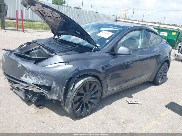 7SAYGDEF9PF940492 2023 TESLA MODEL Y - Image 2