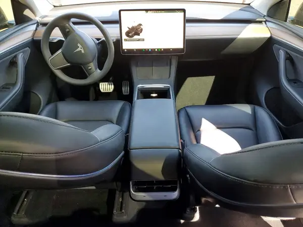 7SAYGDEF9PF957891 2023 TESLA MODEL Y - Image 8