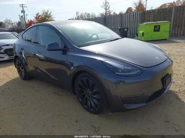 7SAYGDEF9PF977266 2023 TESLA MODEL Y - Image 1