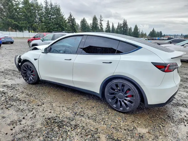 7SAYGDEF9PF979230 2023 TESLA MODEL Y - Image 2