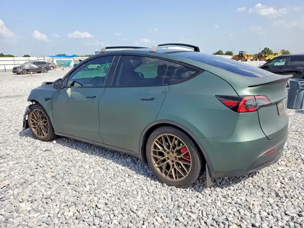 7SAYGDEF9RA262794 2024 TESLA MODEL Y - Image 2