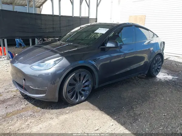7SAYGDEF9RA267185 2024 TESLA MODEL Y - Image 2