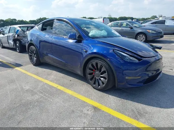 7SAYGDEF9RA267204 2024 TESLA MODEL Y - Image 1
