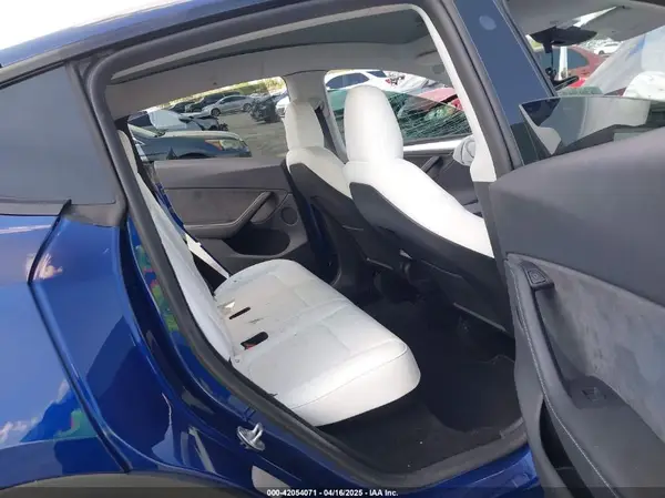 7SAYGDEF9RA267204 2024 TESLA MODEL Y - Image 8