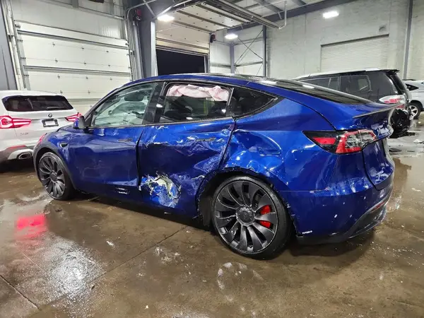 7SAYGDEF9RA273682 2024 TESLA MODEL Y - Image 2