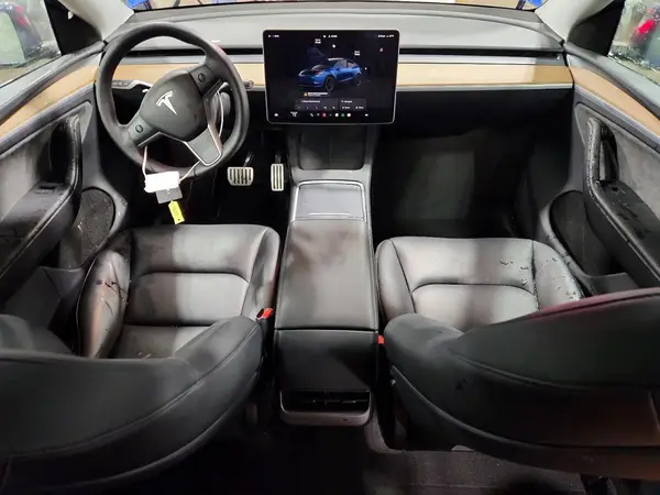 7SAYGDEF9RA273682 2024 TESLA MODEL Y - Image 8