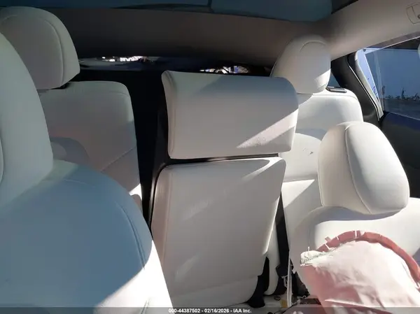 7SAYGDEF9RA283323 2024 TESLA MODEL Y - Image 8