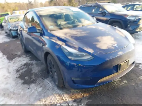 7SAYGDEF9RA295956 2024 TESLA MODEL Y - Image 1