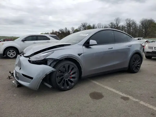 7SAYGDEF9RA307989 2024 TESLA MODEL Y - Image 1