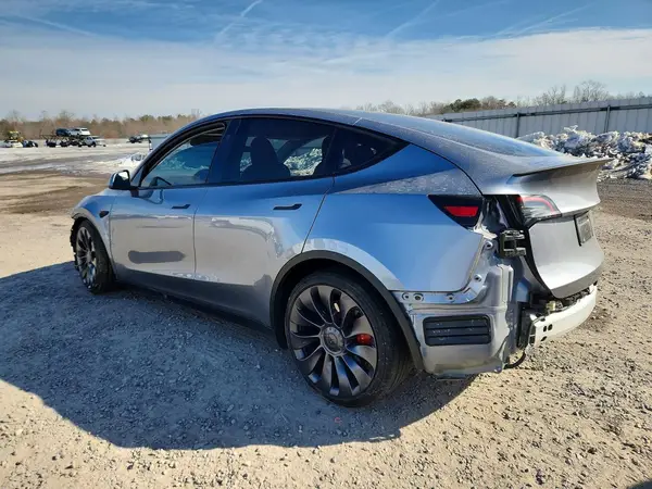 7SAYGDEF9RA312805 2024 TESLA MODEL Y - Image 2
