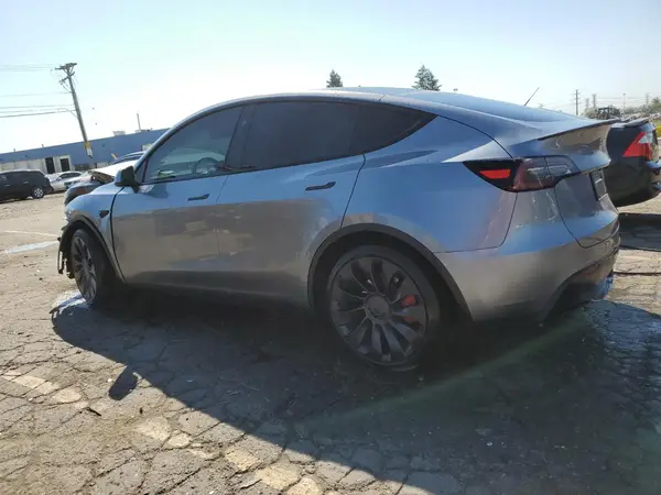 7SAYGDEF9RA317728 2024 TESLA MODEL Y - Image 2
